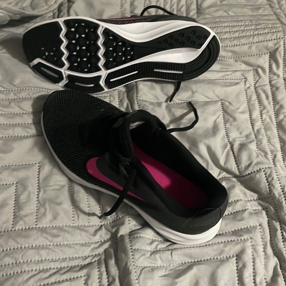 Nwt Nike sneakers